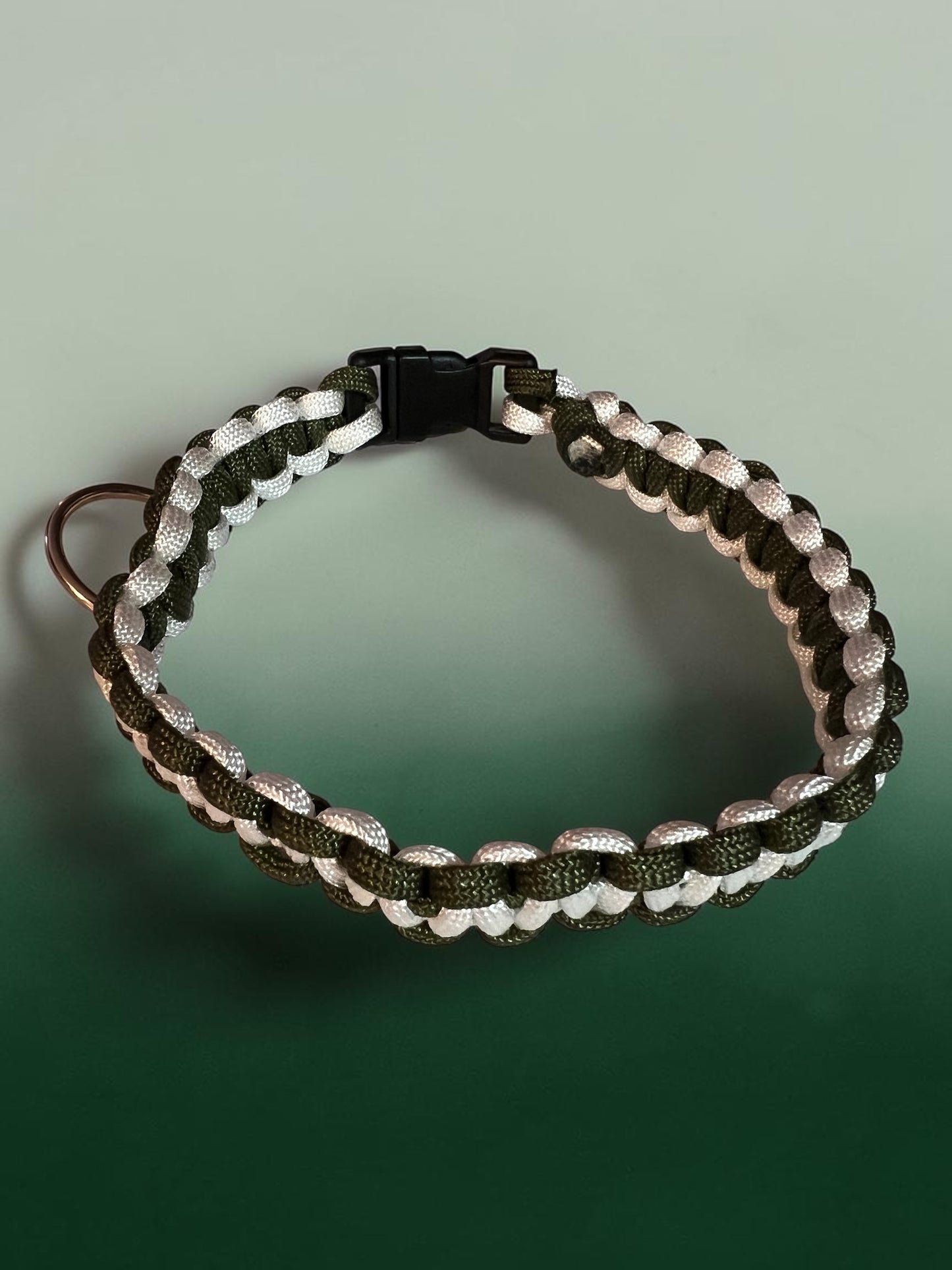 Skeet's Paracord Dog Collars