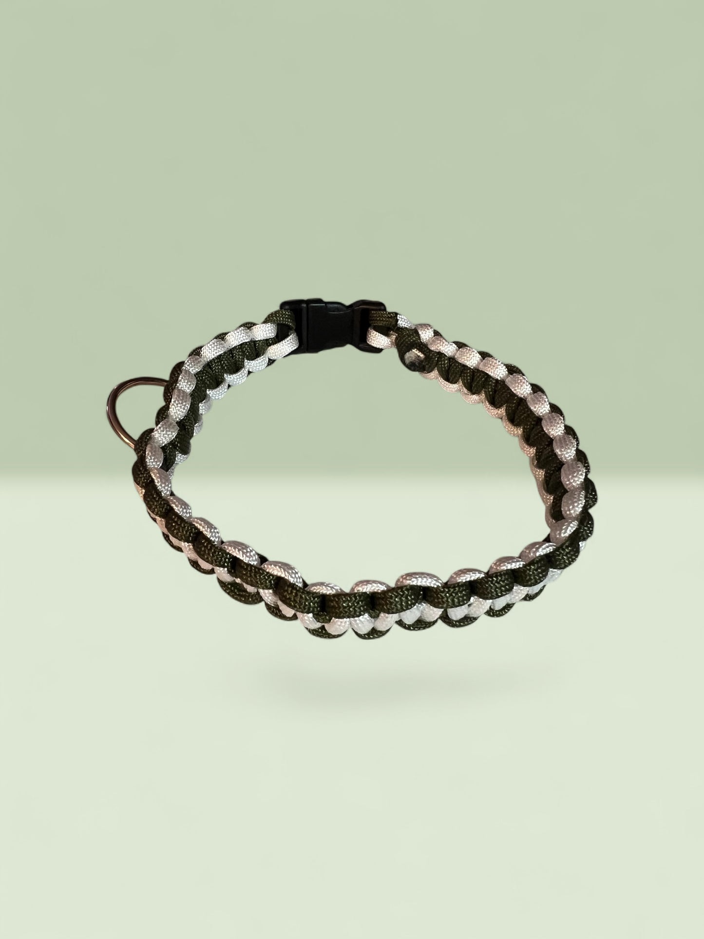 Skeet's Paracord Dog Collars