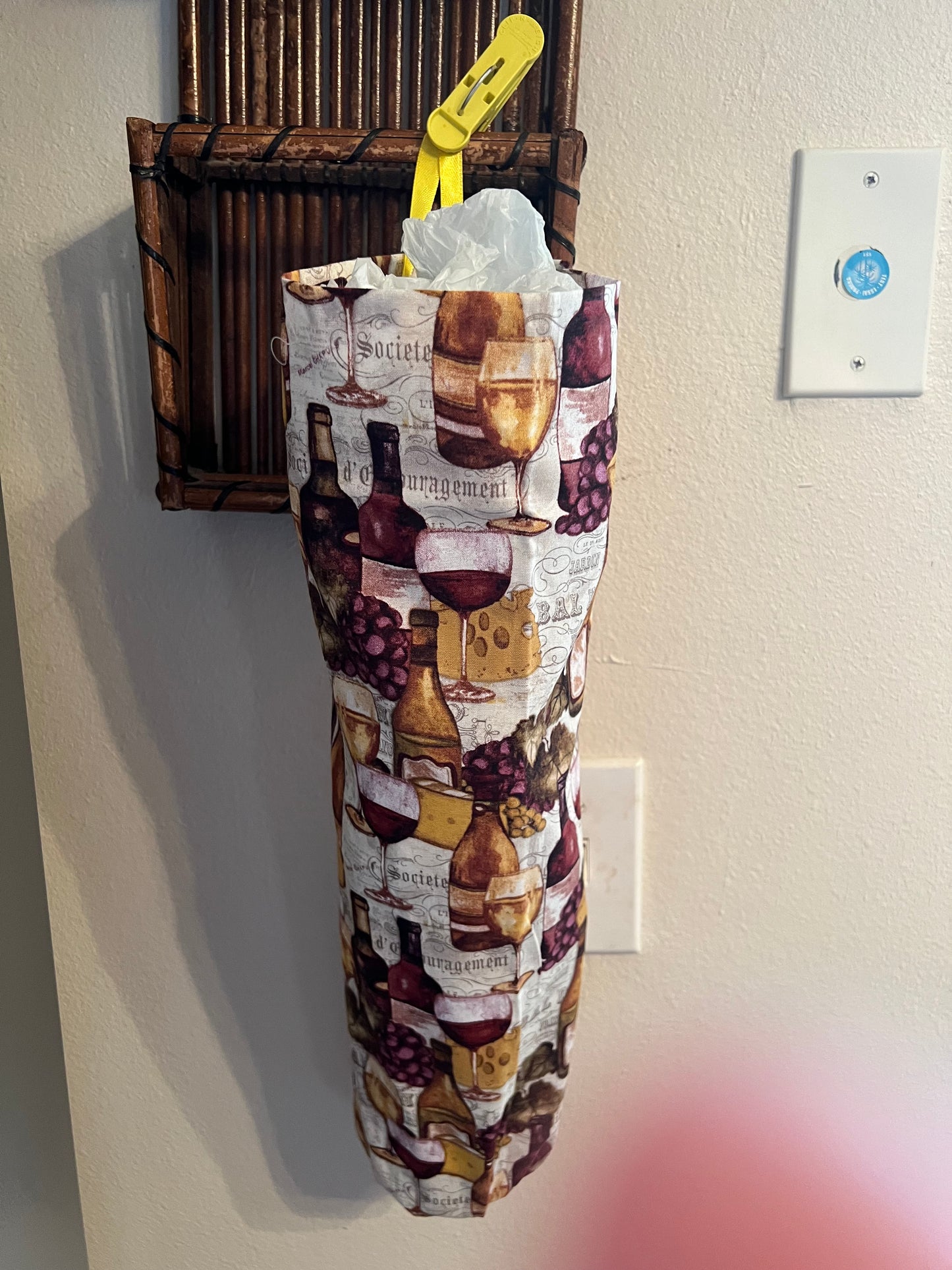 Skeet's Plastic Bag Holder